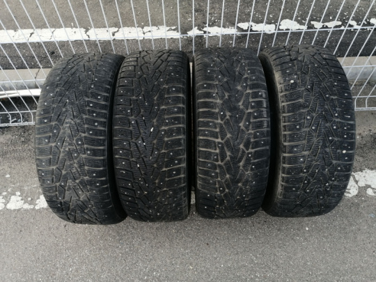 Шины Nokian  Зимние шипованные 215/60/16
