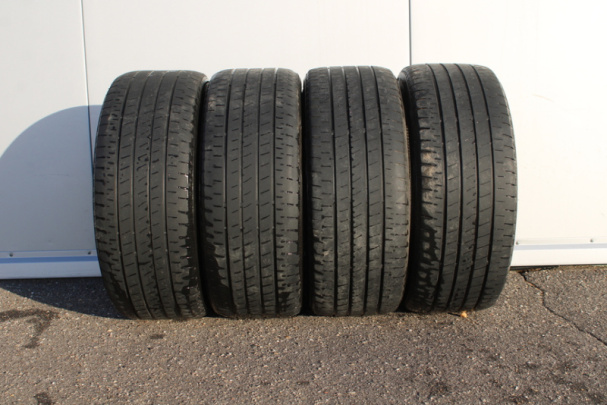 Шины Bridgestone  Летние 235/45/18