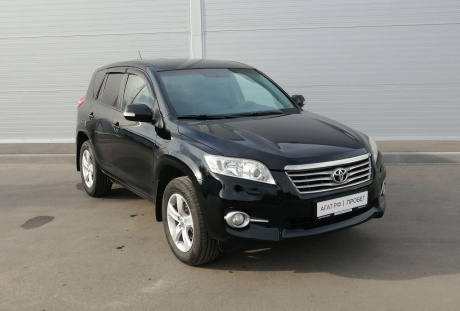 Toyota RAV 4 2011 года с пробегом 175 000 км