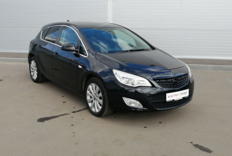 Opel Astra 2012 года с пробегом 151 800 км