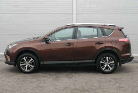 Toyota RAV 4 2017 года с пробегом 293 993 км, фото 4