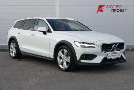 Volvo V60 Cross Country 2019 года с пробегом 312 721 км