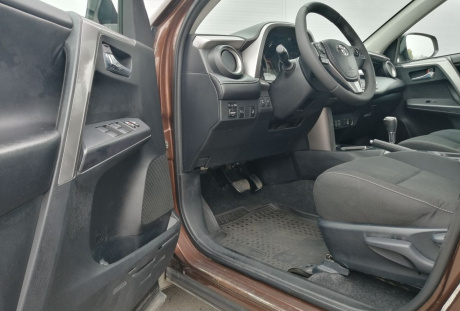 Toyota RAV 4 2017 года с пробегом 293 993 км, фото 11