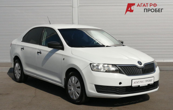 ŠKODA Rapid 2014 года с пробегом 175 000 км, фото 1