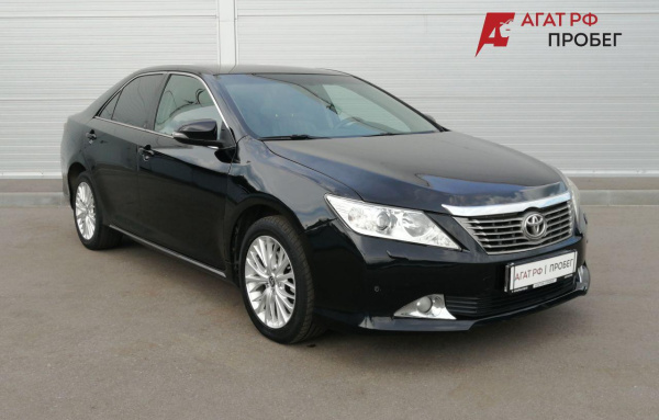 Toyota Camry 2014 года с пробегом 267 438 км, фото 1