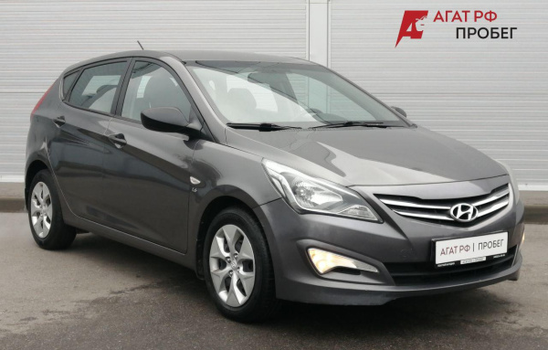 Hyundai Solaris хэтчбек 2015 года с пробегом 112 000 км, фото 1