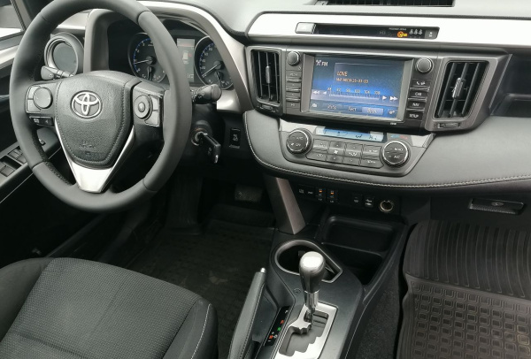 Toyota RAV 4 2017 года с пробегом 293 993 км, фото 12